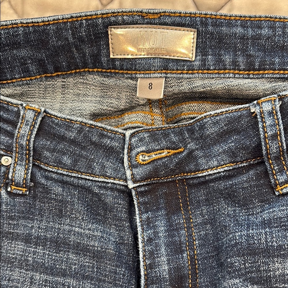 Blue Ankle Cropped Jeans with Vintage Look